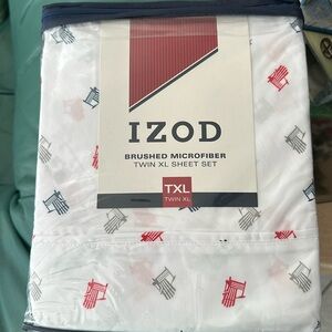 NWT IZOD BRUSHED MICROFIBER TWIN XL SHEET SET. White w/red, blue and grey motif.